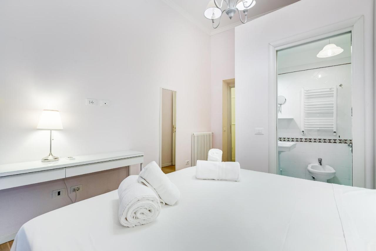 Trevi Fountain Modern Apartment โรม ภายนอก รูปภาพ