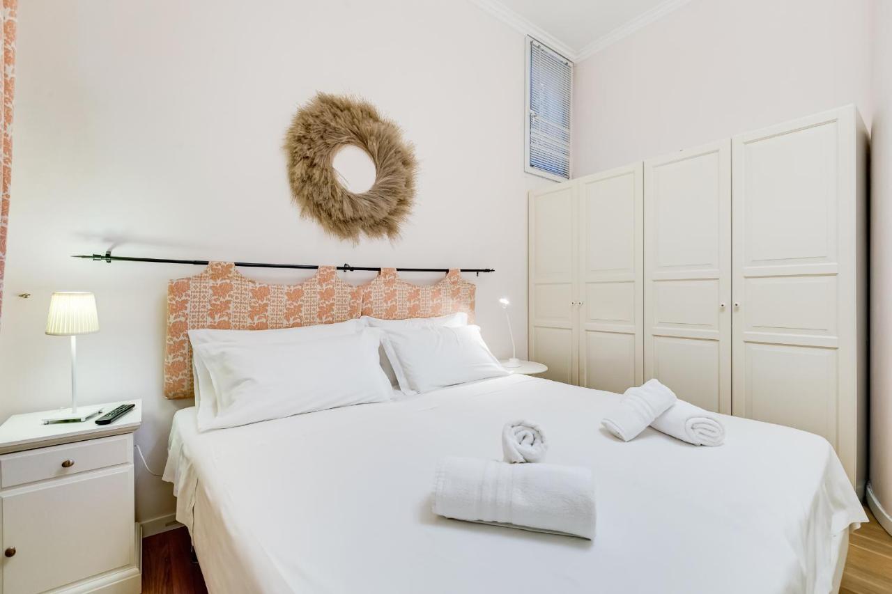 Trevi Fountain Modern Apartment โรม ภายนอก รูปภาพ