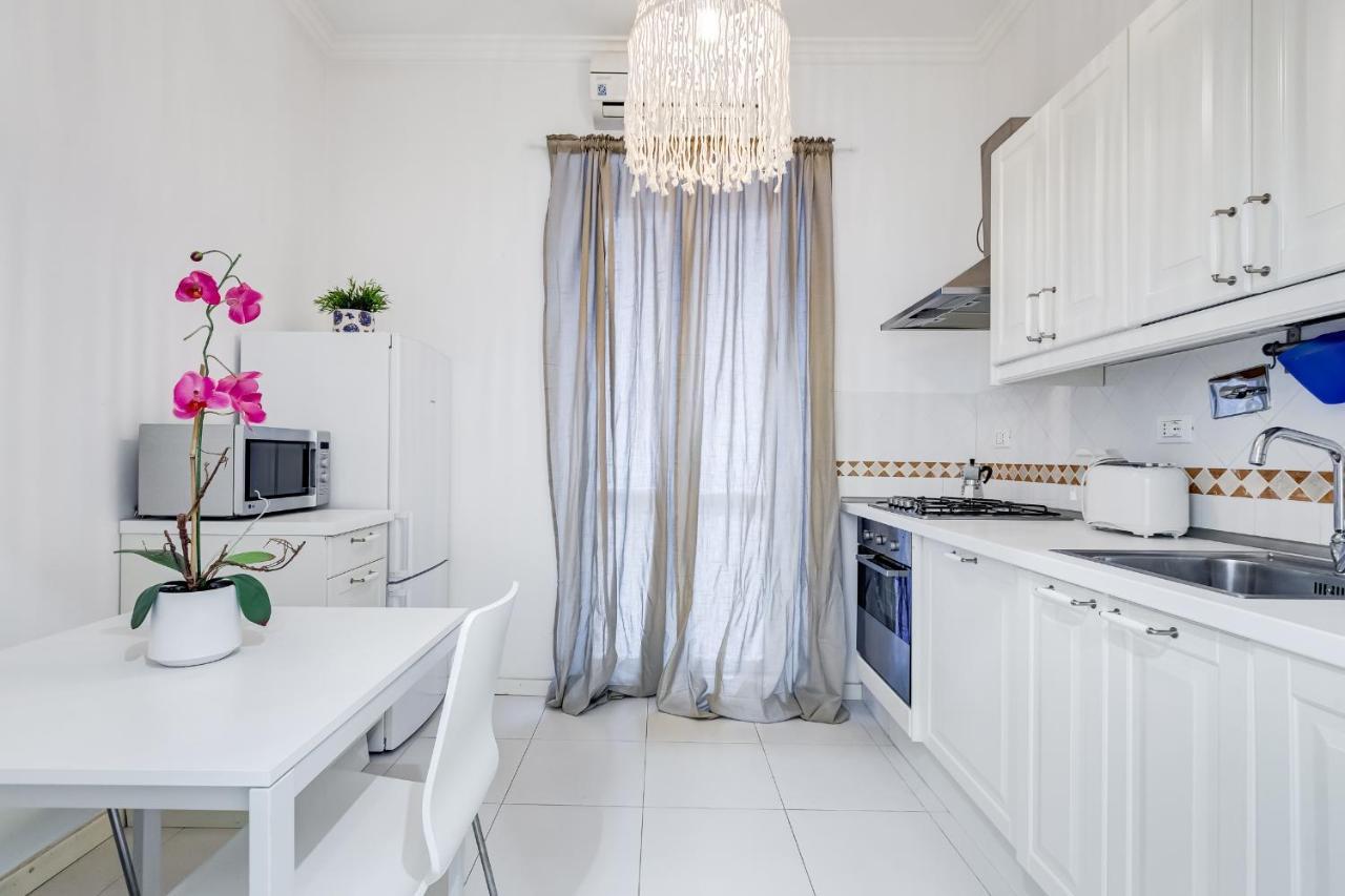 Trevi Fountain Modern Apartment โรม ภายนอก รูปภาพ