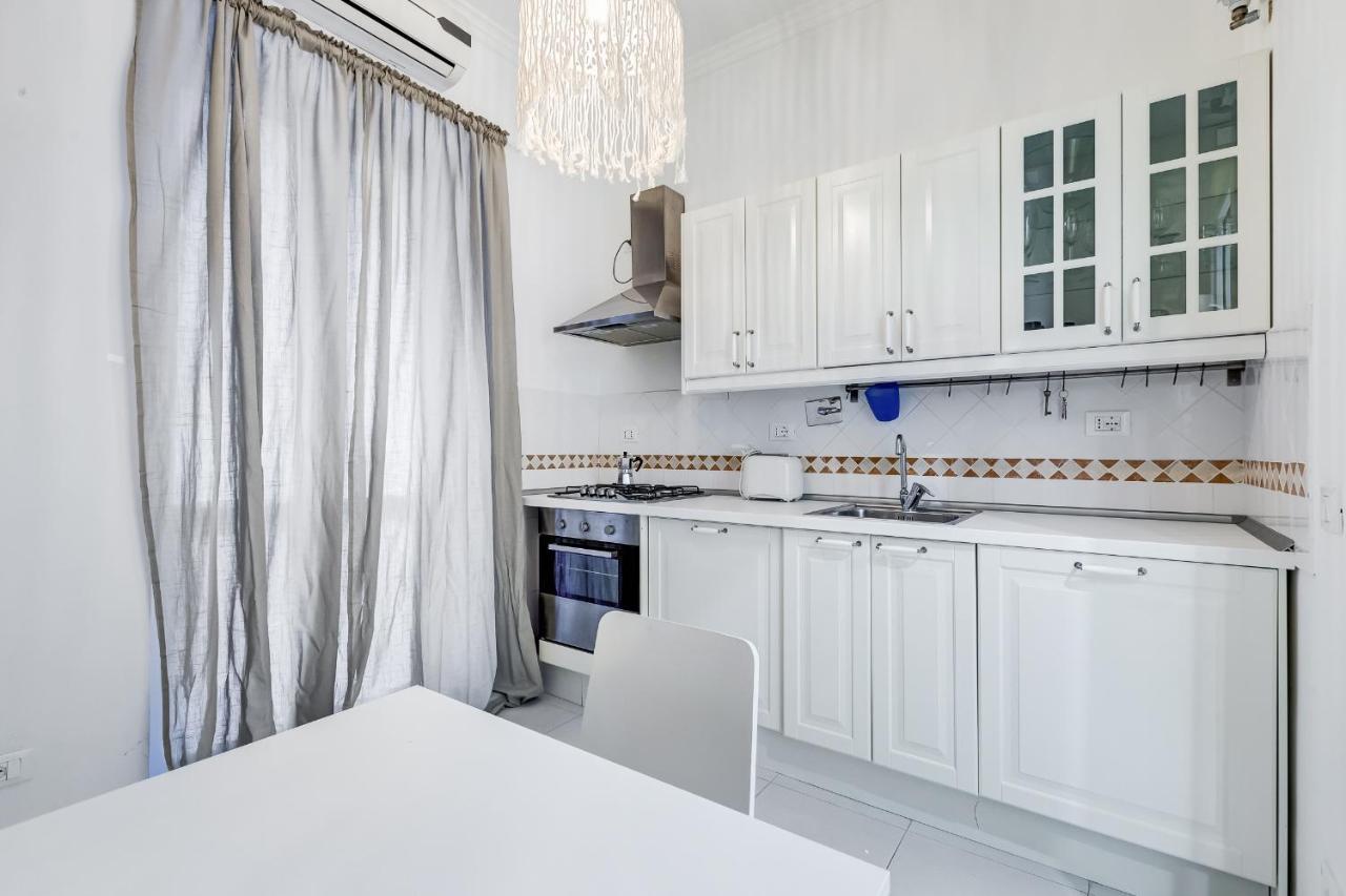 Trevi Fountain Modern Apartment โรม ภายนอก รูปภาพ