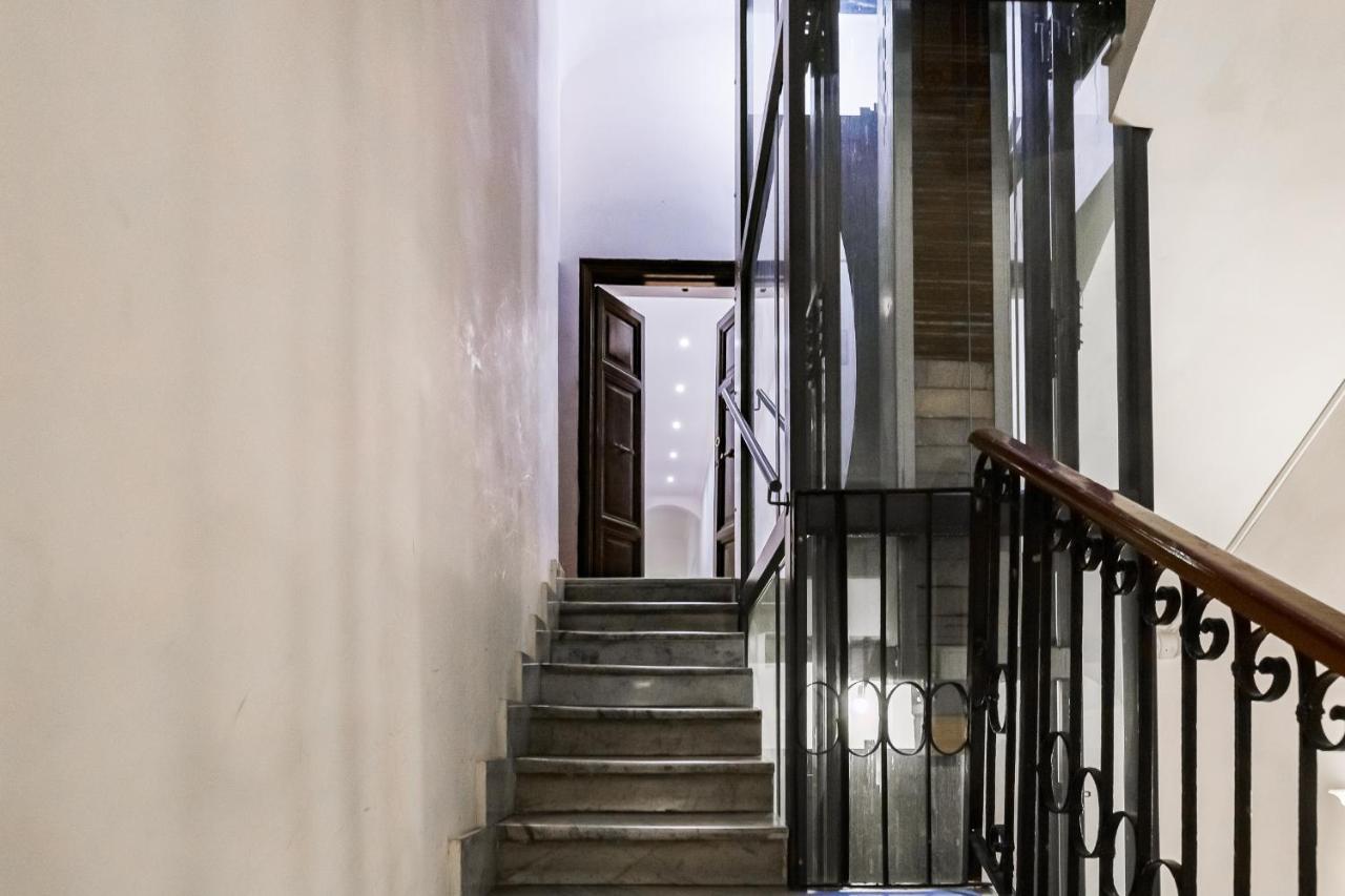 Trevi Fountain Modern Apartment โรม ภายนอก รูปภาพ